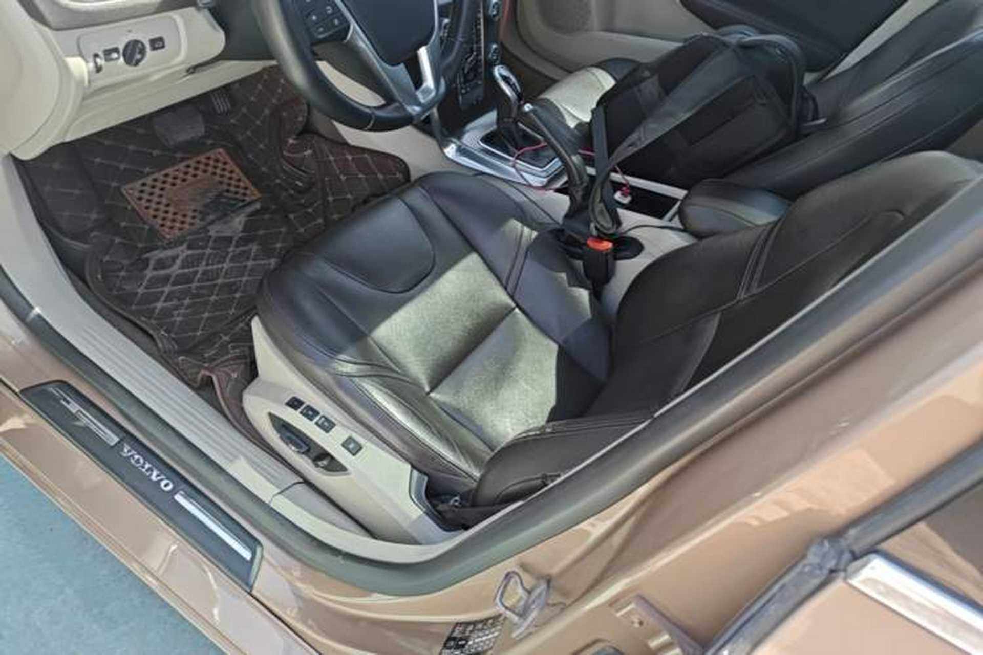 Used Volvo V40 2016 T4 Smart Luxury Edition Left Front Seat