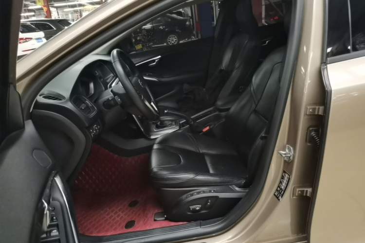Used Volvo V40 2016 T3 Zhiyi Edition Left Front Seat
