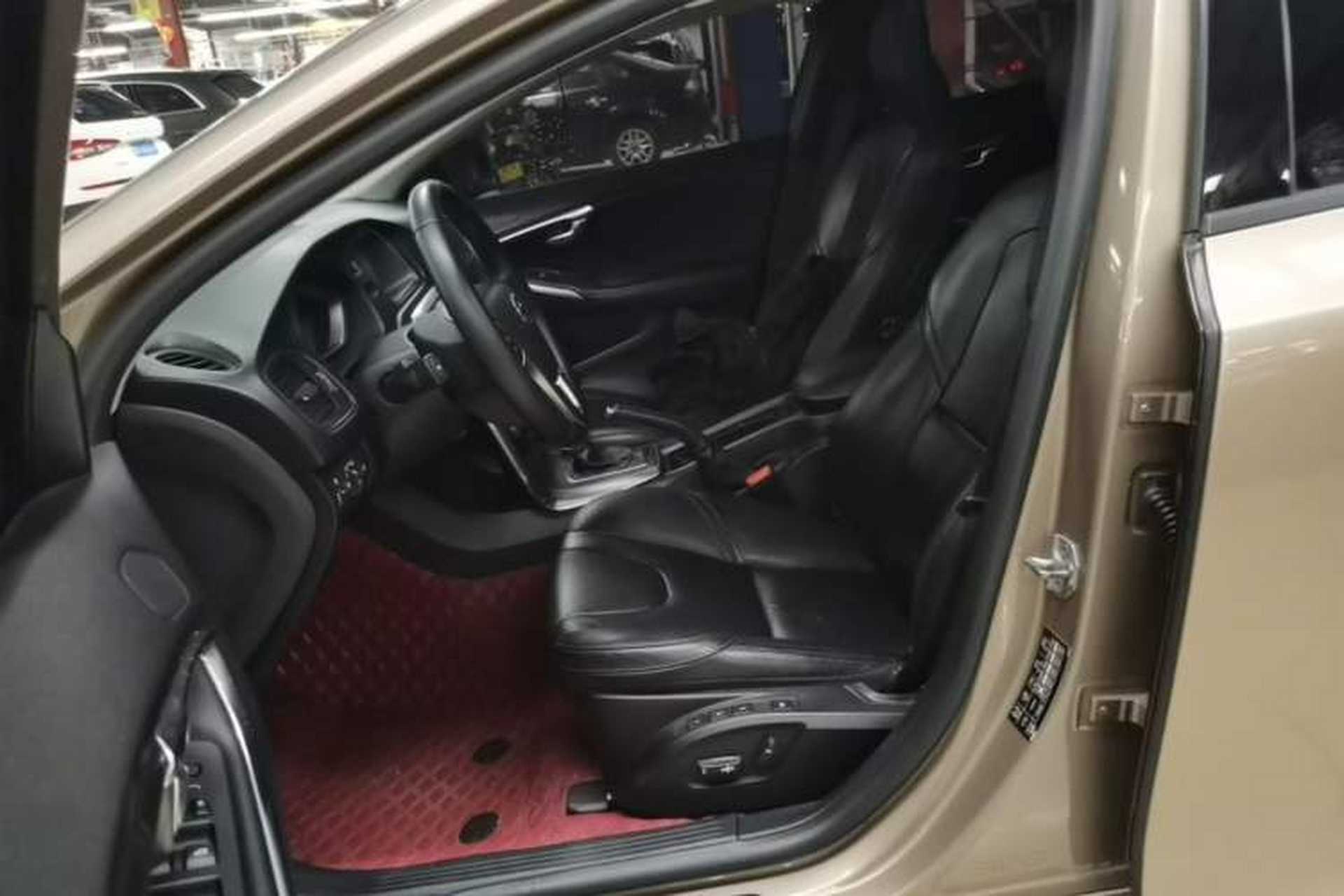 Used Volvo V40 2016 T3 Zhiyi Edition Left Front Seat