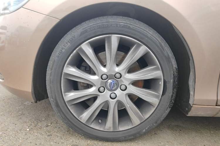 Used Volvo V40 2016 T3 Zhiyi Edition Left Front Wheel Hub
