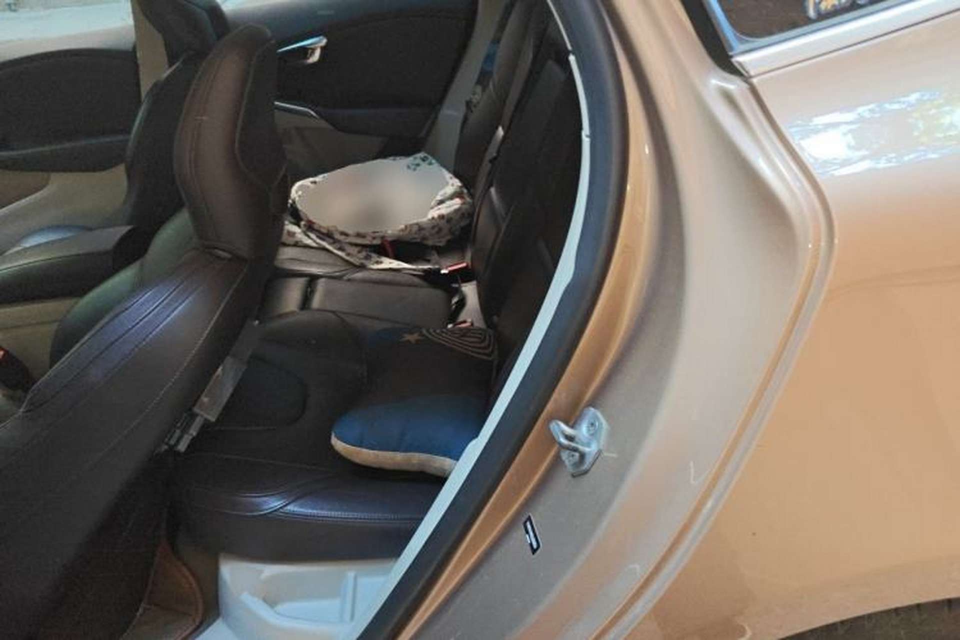 Used Volvo V40 2016 T4 Smart Luxury Edition Left Rear Seat