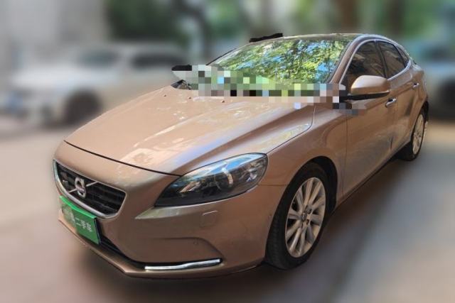 Used Volvo V40 2016 T4 Smart Luxury Edition