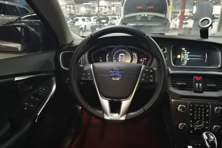 Used Volvo V40 2016 T3 Zhiyi Edition Steering Wheel