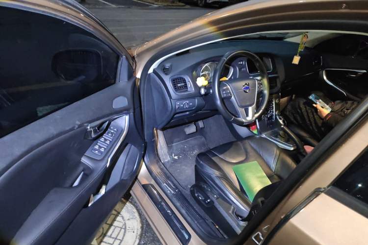 Used Volvo V40 2016 T3 Zhiyi Edition Driver Seat