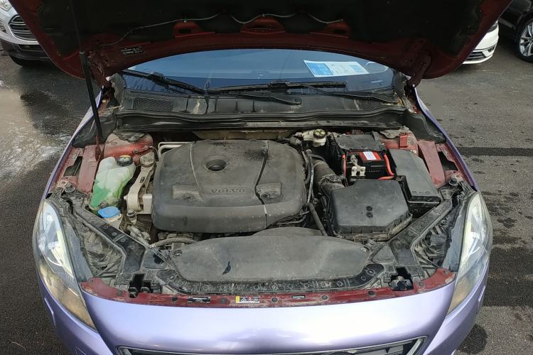 Used Volvo V40 2016 T3 Zhiyi Edition Engine Bay