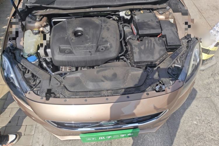 Used Volvo V40 2016 T4 Smart Luxury Edition Engine Bay