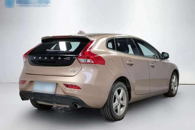 Used Volvo V40 2016 T3 Zhiyi Edition Exterior 5