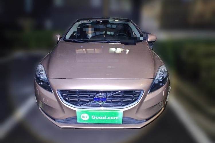 Used Volvo V40 2016 T3 Zhiyi Edition Front