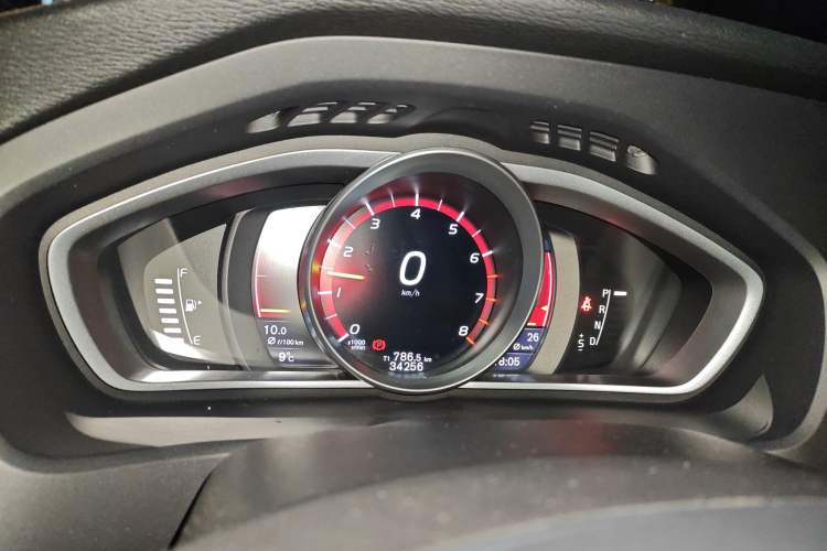 Used Volvo V40 2016 T3 Zhiyi Edition Instrument Cluster