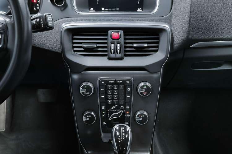 Used Volvo V40 2016 T3 Zhiyi Edition Interior 3
