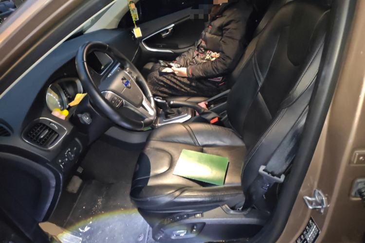 Used Volvo V40 2016 T3 Zhiyi Edition Left Front Seat
