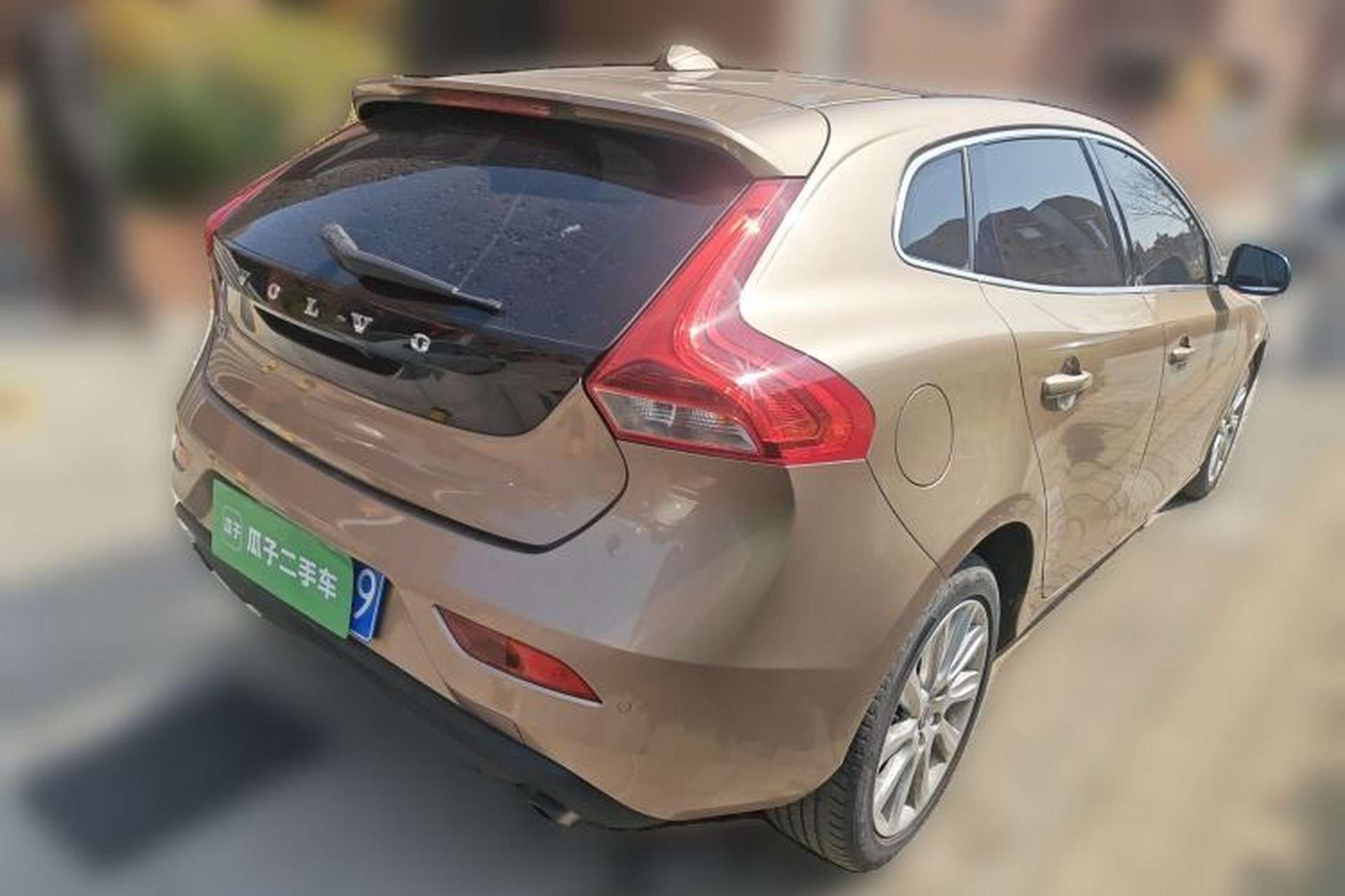 Used Volvo V40 2016 T4 Smart Luxury Edition Rear Right 45 Deg