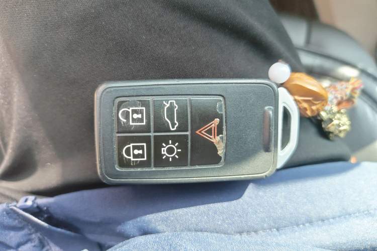 Used Volvo V40 2016 T4 Smart Luxury Edition Vehicle Key