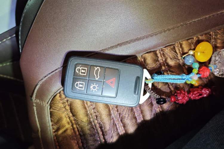 Used Volvo V40 2016 T3 Zhiyi Edition Vehicle Key
