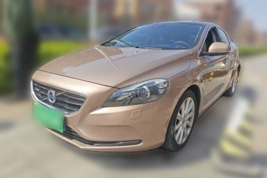 Used Volvo V40 2016 T4 Smart Luxury Edition