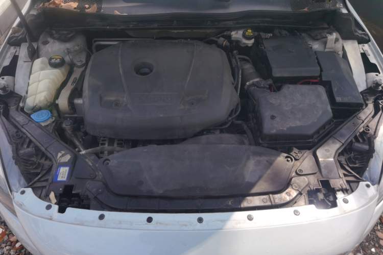 Used Volvo V40 2016 T3 Zhiyi Edition Engine Bay