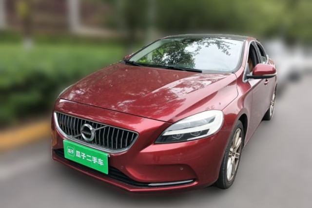 Used Volvo V40 2016 T3 Smart Luxury Edition