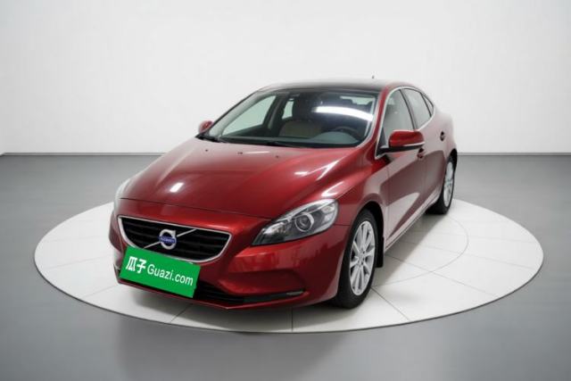 Używany Volvo V40 2016 T4 Smart Luxury Edition