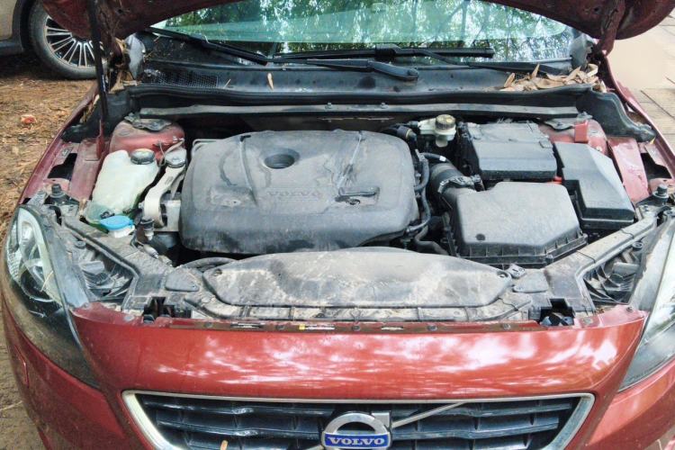 Used Volvo V40 2016 T4 Smart Luxury Edition Engine Bay