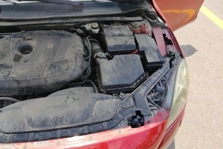 Used Volvo V40 2016 T3 Zhiyi Edition Engine Bay Left