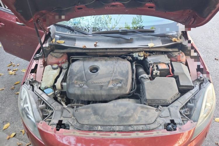 Used Volvo V40 2016 T3 Zhiyi Edition Engine Bay