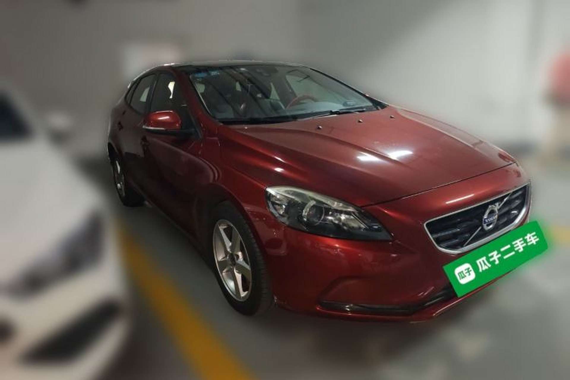 Used Volvo V40 2016 T3 Zhiyi Edition Front Right 45 Deg