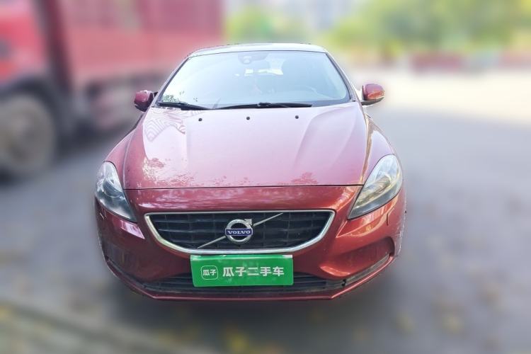 Used Volvo V40 2016 T3 Zhiyi Edition Front