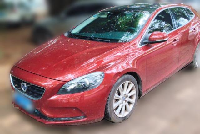 Used Volvo V40 2016 T4 Smart Luxury Edition