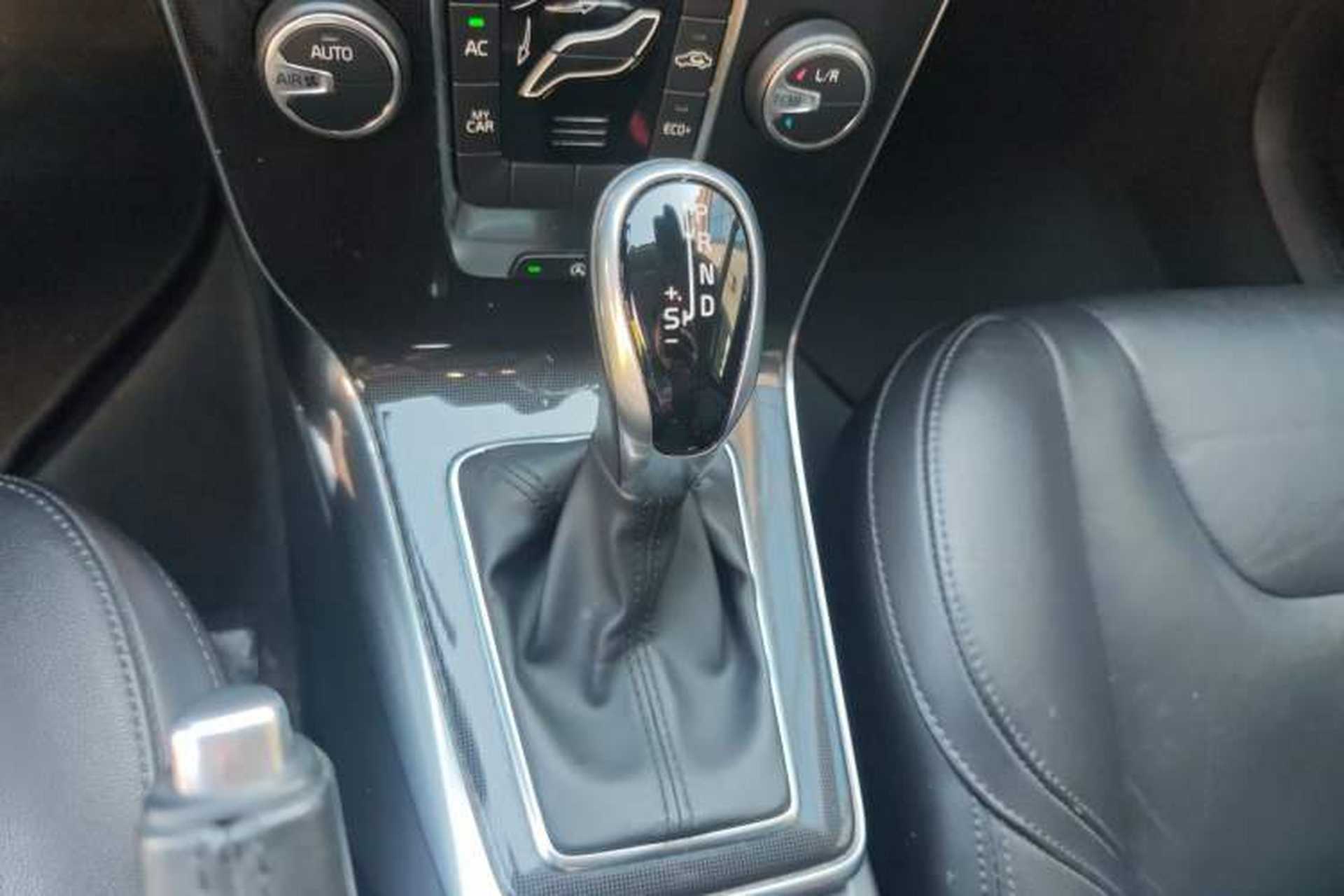 Used Volvo V40 2016 T3 Zhiyi Edition Gear Lever