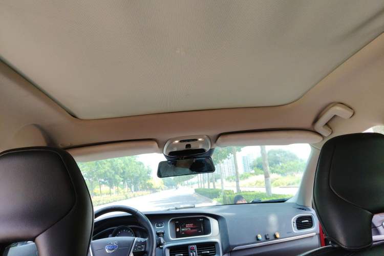 Used Volvo V40 2016 T3 Zhiyi Edition Headliner