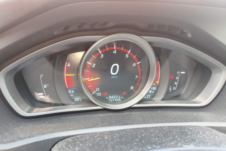 Used Volvo V40 2016 T3 Zhiyi Edition Instrument Cluster