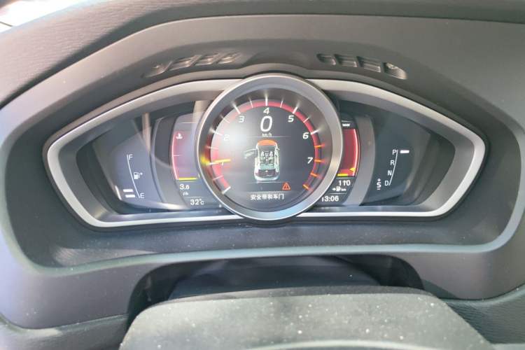 Used Volvo V40 2016 T3 Zhiyi Edition Instrument Cluster