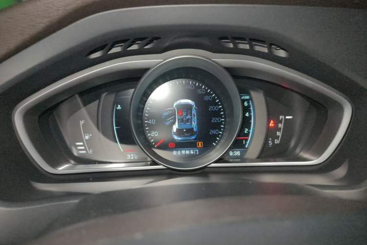 Used Volvo V40 2016 T3 Zhiyi Edition Instrument Cluster