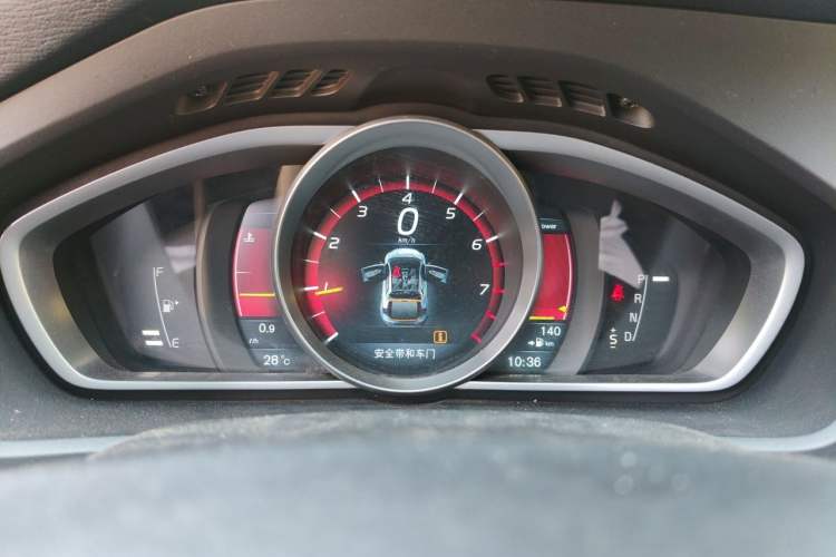 Used Volvo V40 2016 T3 Zhiyi Edition Instrument Cluster