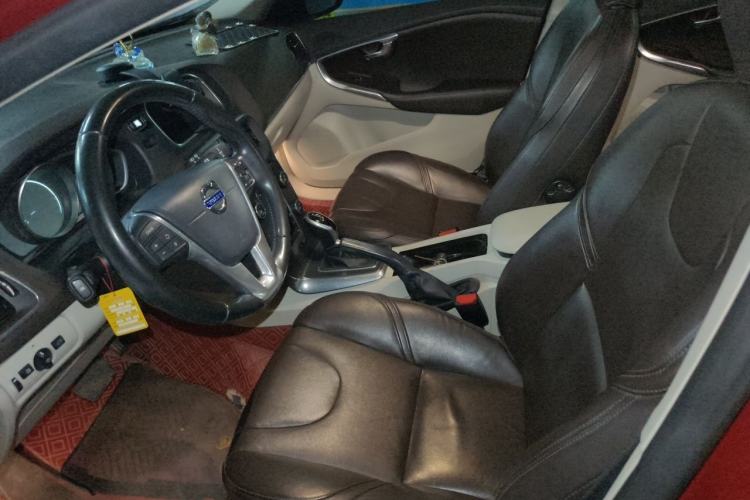 Used Volvo V40 2016 T3 Zhiyi Edition Left Front Seat