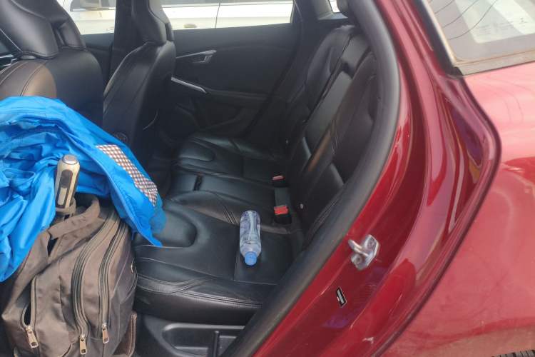 Used Volvo V40 2016 T3 Zhiyi Edition Left Rear Seat