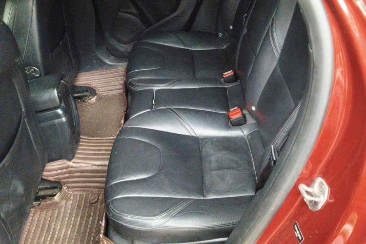 Used Volvo V40 2016 T4 Smart Luxury Edition Left Rear Seat