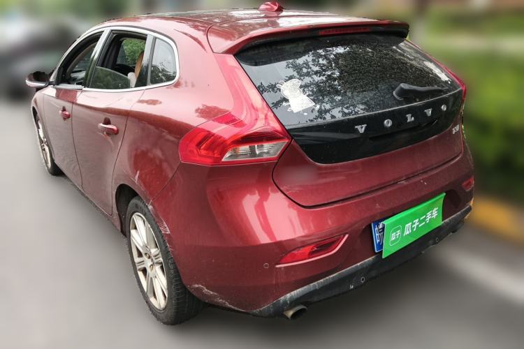 Used Volvo V40 2016 T3 Smart Luxury Edition Rear Left 45 Deg