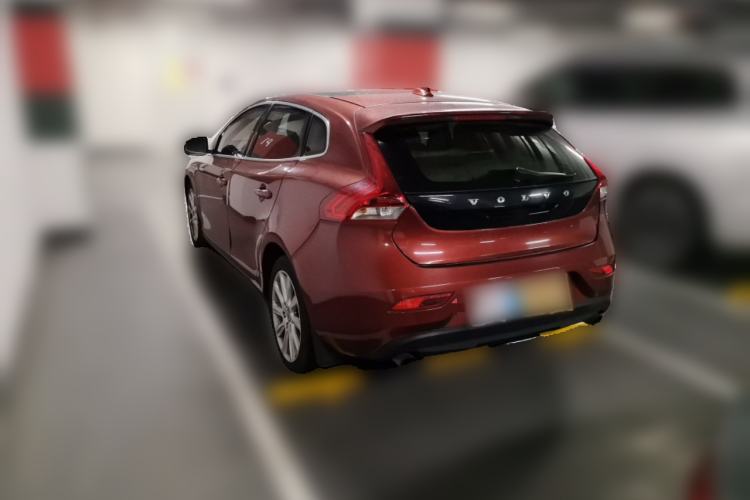 Used Volvo V40 2016 T4 Smart Luxury Edition Rear Left 45 Deg