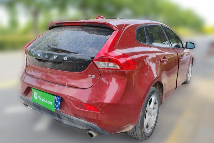 Used Volvo V40 2016 T3 Zhiyi Edition Rear Right 45 Deg