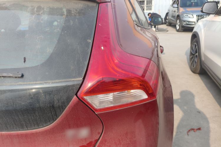 Used Volvo V40 2016 T3 Zhiyi Edition Right Rear Taillight