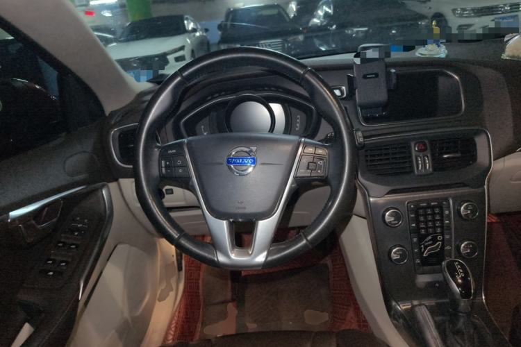 Used Volvo V40 2016 T3 Zhiyi Edition Steering Wheel
