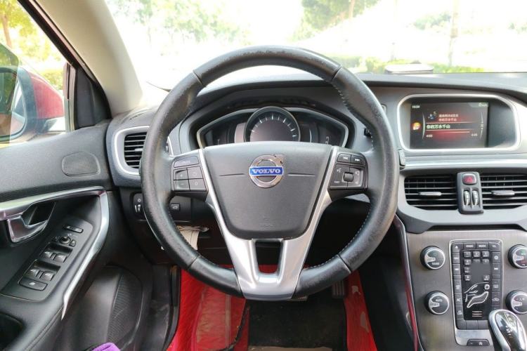 Used Volvo V40 2016 T3 Zhiyi Edition Steering Wheel