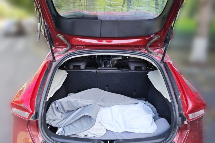 Used Volvo V40 2016 T3 Zhiyi Edition Trunk