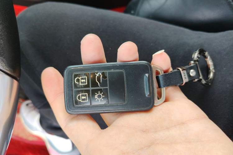 Used Volvo V40 2016 T3 Zhiyi Edition Vehicle Key