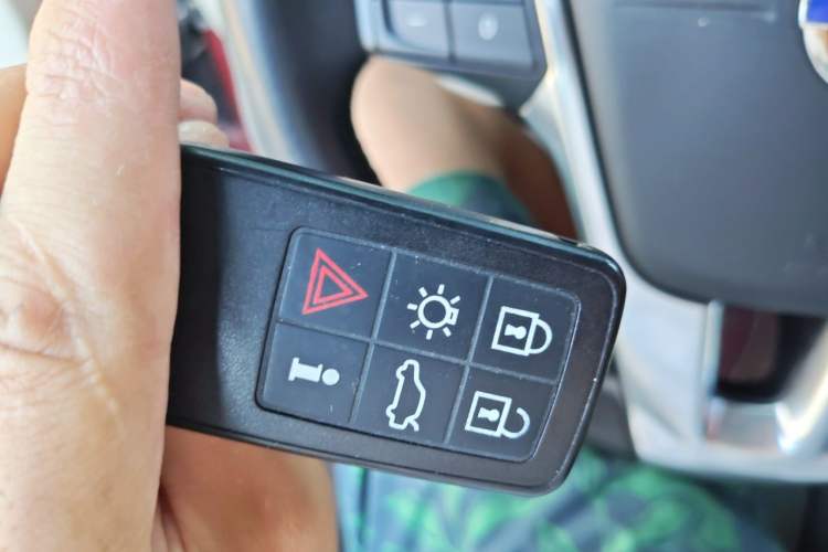 Used Volvo V40 2016 T3 Zhiyi Edition Vehicle Key