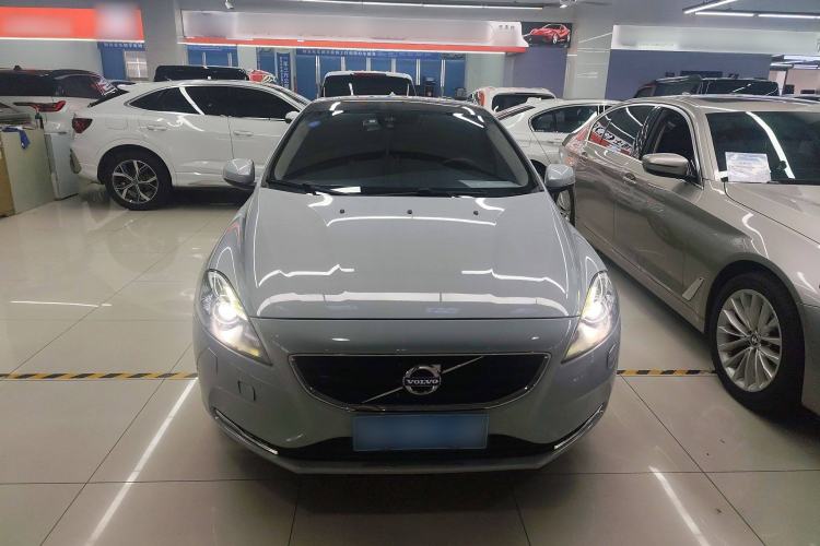 Used Volvo V40 2016 T3 Zhiyi Edition Exterior 1