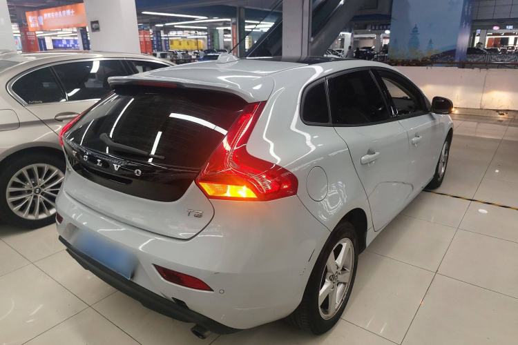 Used Volvo V40 2016 T3 Zhiyi Edition Exterior 6