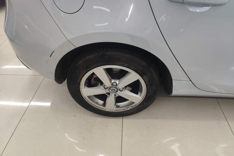 Used Volvo V40 2016 T3 Zhiyi Edition Exterior 8
