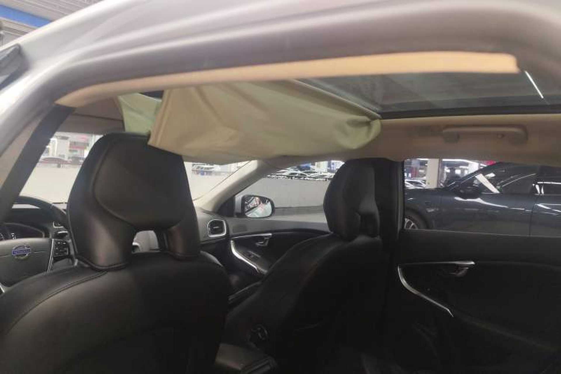 Used Volvo V40 2016 T3 Zhiyi Edition Headliner